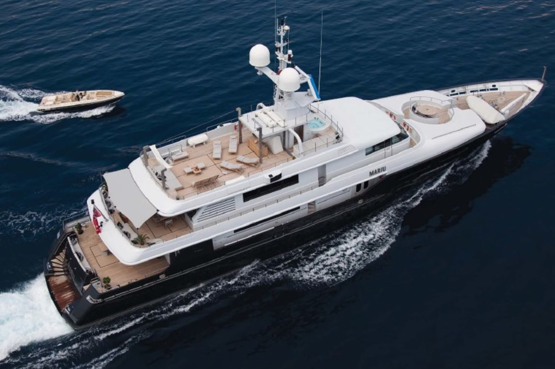 PRIVATE PLAN Codecasa Mariu yacht charter