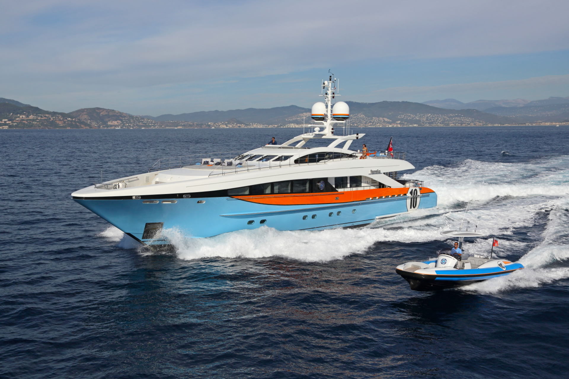 PRIVATE PLAN Heesen Aurelia yacht charter