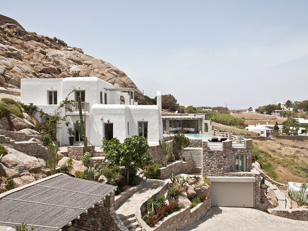 PRIVATE PLAN Mykonos villa rent
